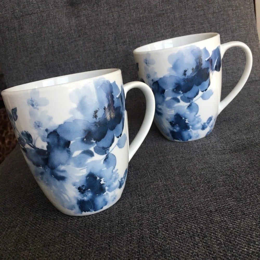 Set of 2 Midnight Roses Porcelain Coffee Mugs Blue White 12 oz